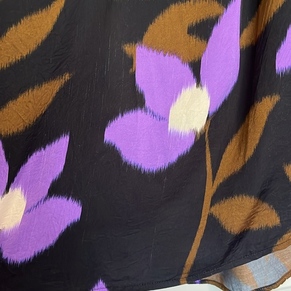 SOLD * VELVET by Graham + Spencer Isa Printed Blouse Size XL - Picture 16 of 16